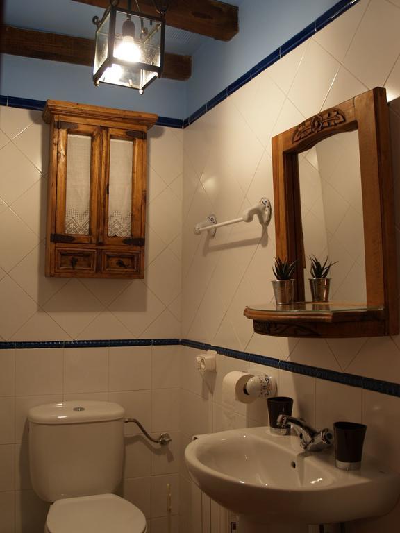 La Casa Del Vado Guest House Hervas Bagian luar foto