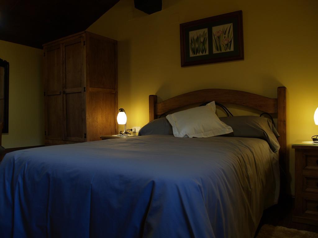La Casa Del Vado Guest House Hervas Bagian luar foto